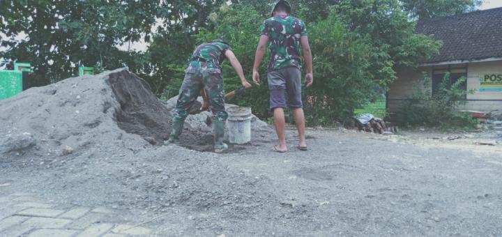  Satgas TMMD Bojonegoro, Bersama Warga Kerjakan Pembangunan SD Di Ngrancang